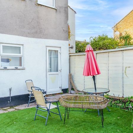 Modern 2 Bed Apartment Close To Westfield Stratford Mall With Garden London Bagian luar foto